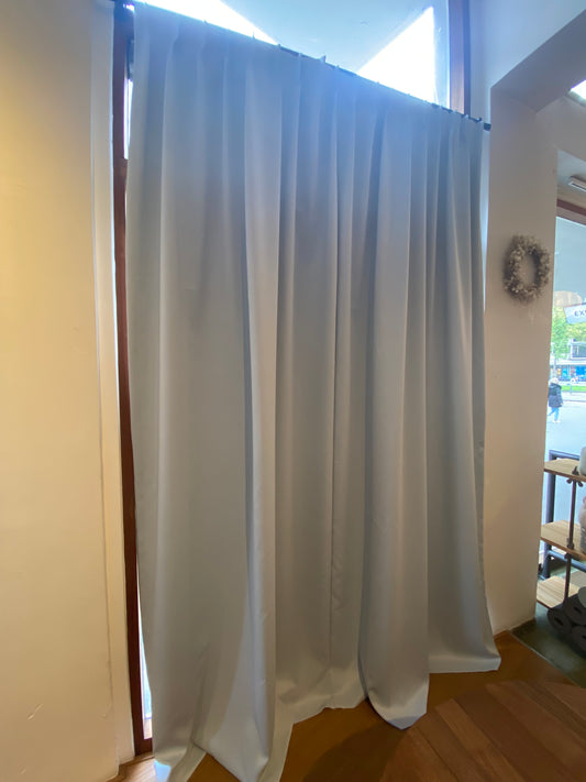 Curtain single pleat, Dim-out